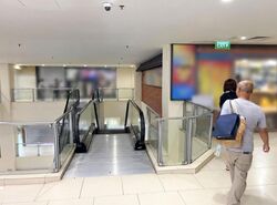 Lucky Plaza (D9), Retail #615081771